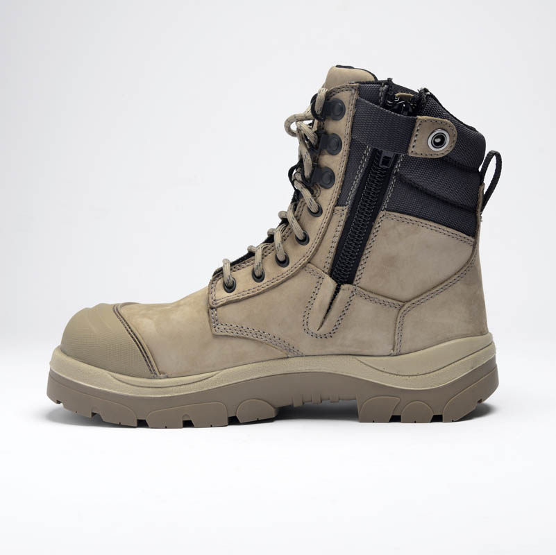 Boot 319d.jpg